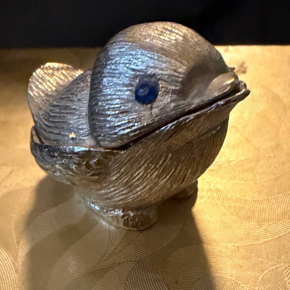 Vintage Brass/Metal Sparrow (w/attitude) Hinged Trinket Box